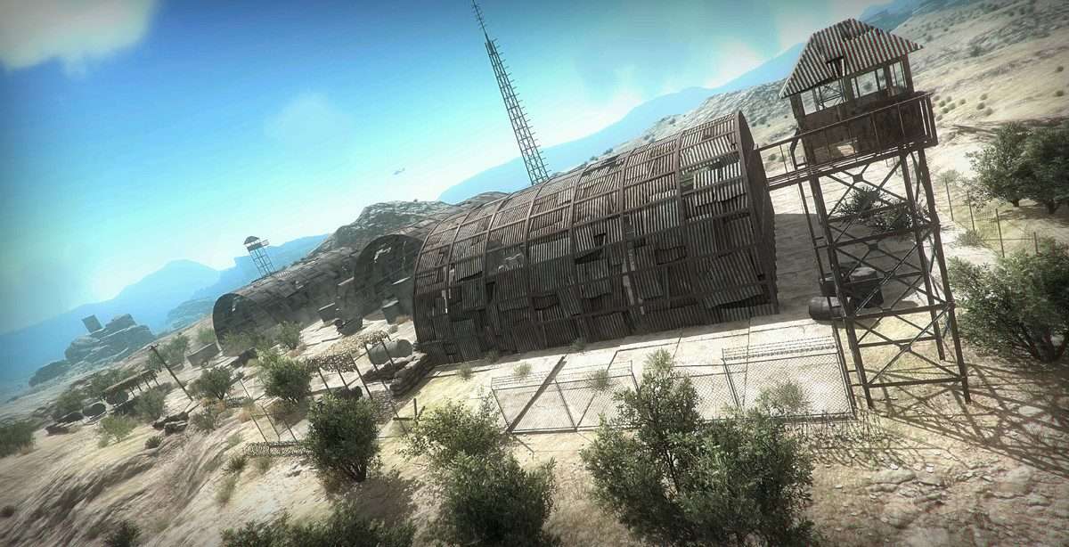 Military Desert Outpost Screenshot {loop_index}