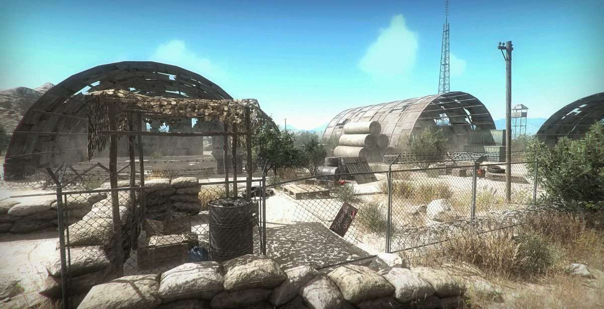 Military Desert Outpost Screenshot {loop_index}